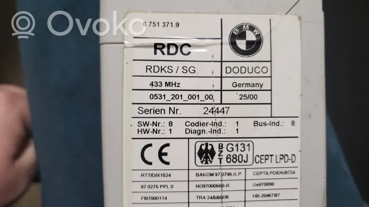 BMW 5 E39 Tire pressure control unit 67513719