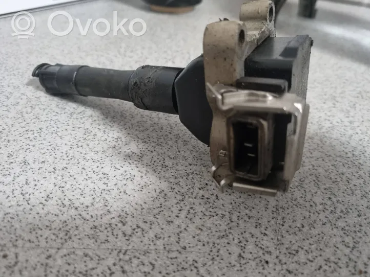 BMW 7 E38 High voltage ignition coil 1703359