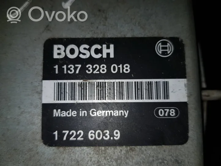 BMW 7 E32 Dzinēja vadības bloks 1722603