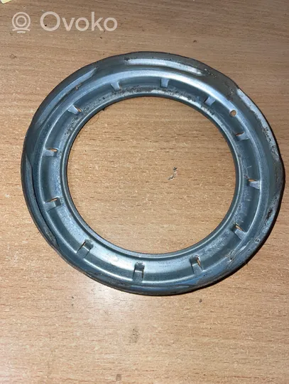 BMW 5 E60 E61 Anello/dado di bloccaggio della vite della pompa del carburante nel serbatoio 6762417