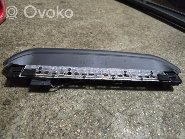 BMW 5 E60 E61 Luce d’arresto centrale/supplementare 6927017