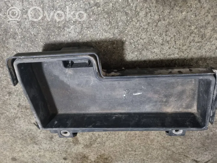 BMW 3 E46 Coperchio/tappo della scatola vassoio della batteria 8193797