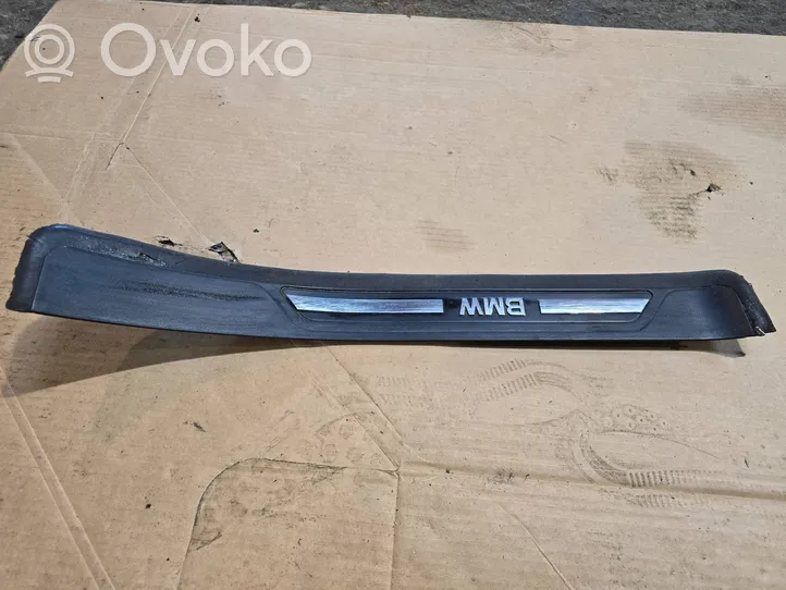 BMW 5 E39 Takaoven kynnyksen suojalista 8178121