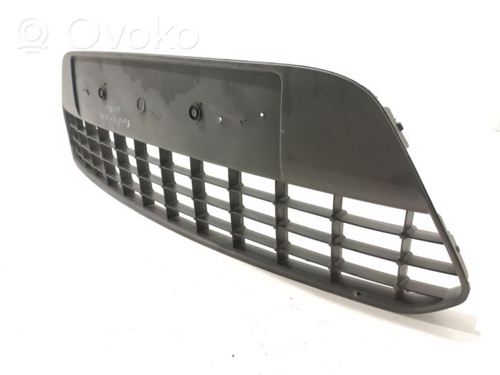 Ford C-MAX I Front bumper lower grill 7M5117B968A
