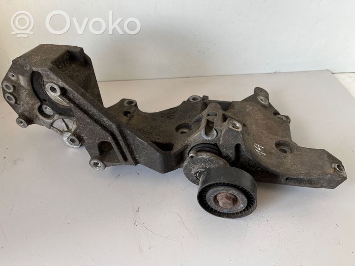 Skoda Octavia Mk2 (1Z) Supporto della pompa del carburante 03L903143Q