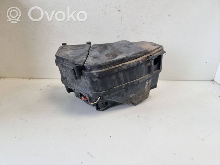 Volkswagen Touareg II Set scatola dei fusibili 7L0937576B