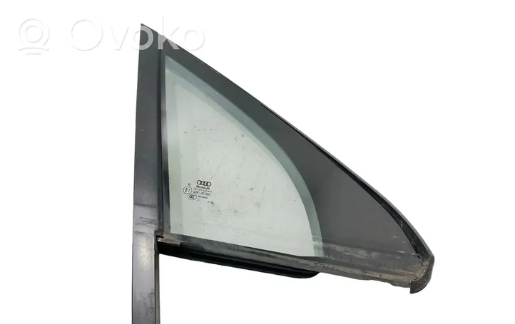 Audi Q7 4M Front door vent window glass four-door 4M0845114A