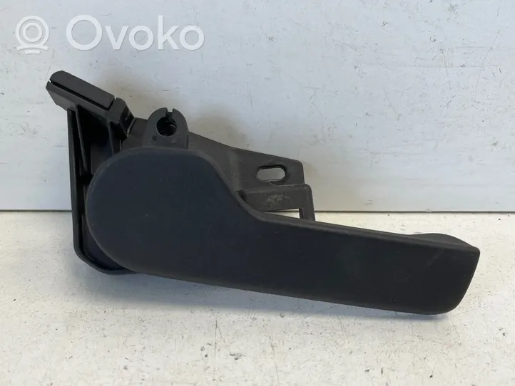 Volkswagen Touran II Variklio dangčio (kapoto) rankenėlė 1T1823633B