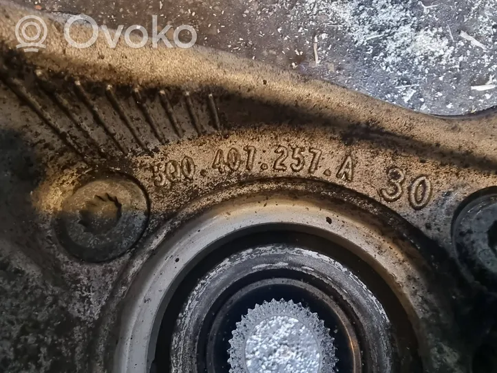 Skoda Superb B8 (3V) Fusée d'essieu de moyeu de la roue avant 5q0407257