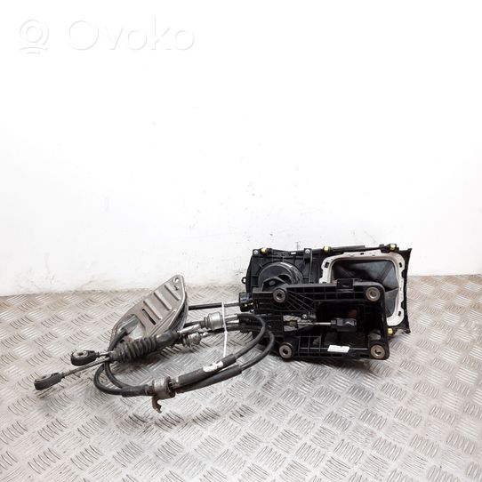 Toyota Avensis T270 Palanca/selector de cambios (interno) 38054AB