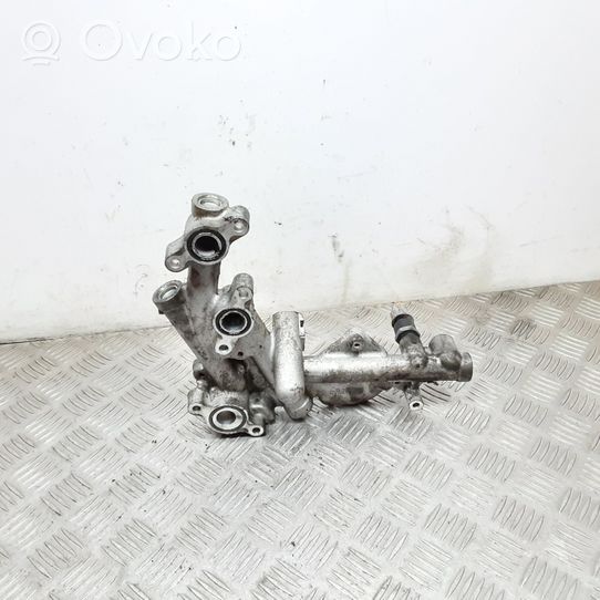 Toyota Avensis T270 Boîtier de thermostat / thermostat 