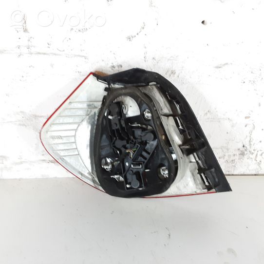 BMW 1 E81 E87 Lampa tylna E1021864