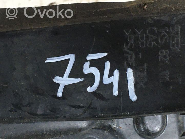 Volkswagen Jetta V Wygłuszenie / Pianka błotnika przedniego 1K5821111