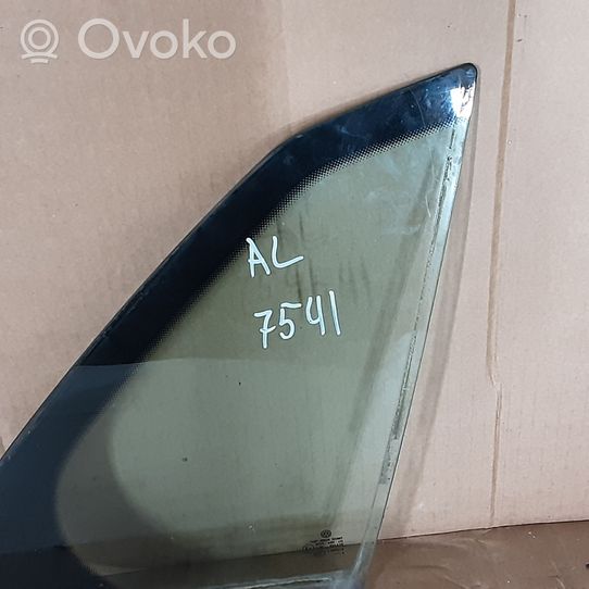 Volkswagen Jetta V Rear vent window glass DOT615M30VAS2