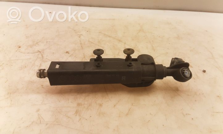 Audi A8 S8 D3 4E Ugello a spruzzo lavavetri per faro 4E0955966A