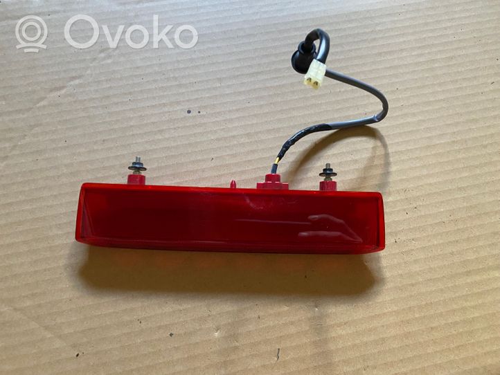 Subaru XV II Lampy tylnej klapy bagażnika 84751VA000