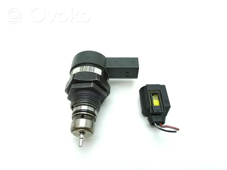 Mercedes-Benz E W211 Regolatore di pressione del carburante A6110780449