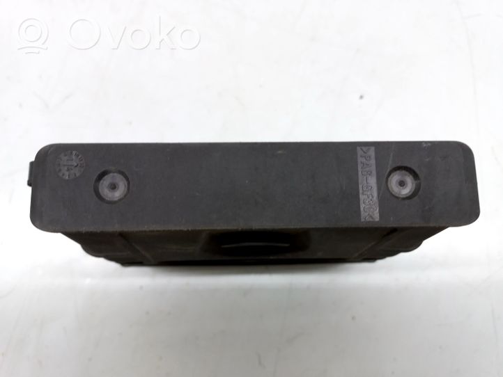 Volkswagen Jetta VI Pavarų dėžės valdymo blokas 09G927749A