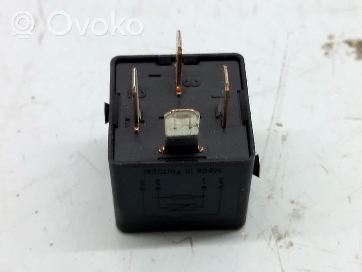 Volkswagen Jetta VI Other relay 4H0951253A