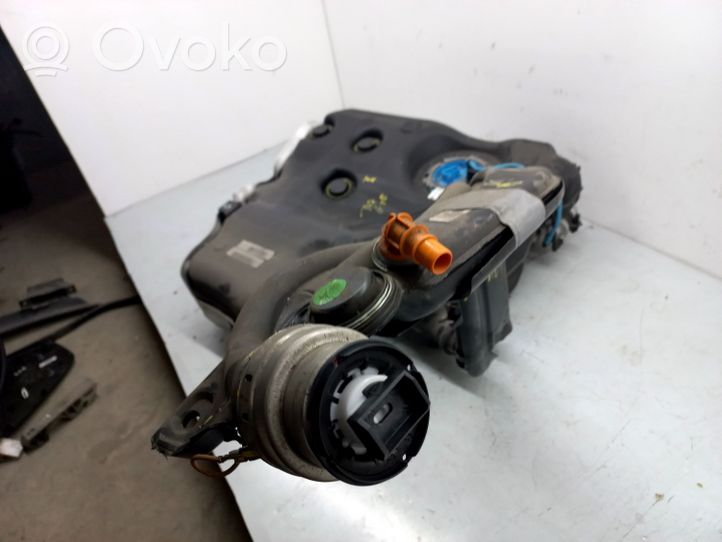 Volkswagen Jetta VI Fuel tank 5C0201021FP