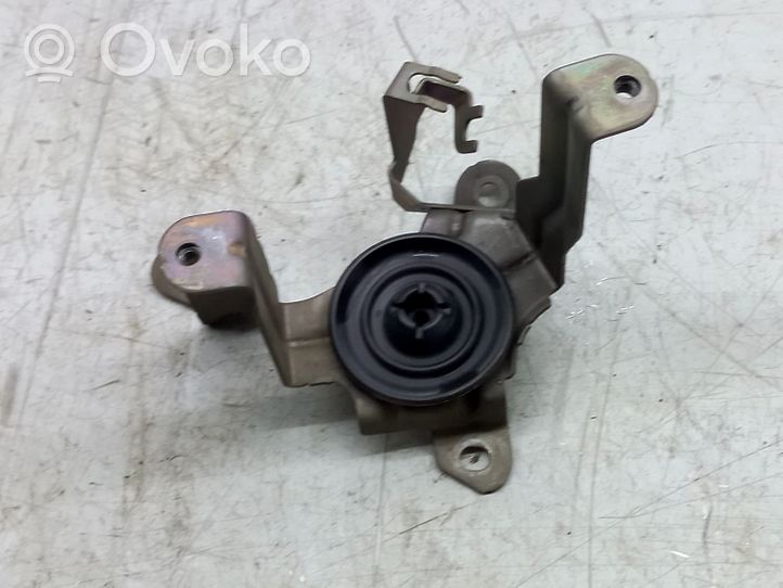 Volkswagen Touareg II Staffa/supporto di montaggio del filtro carburante 7P6127224