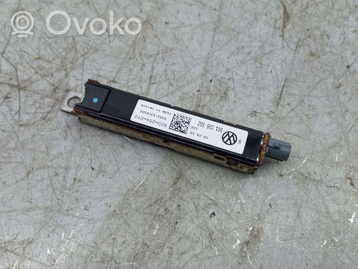 Volkswagen PASSAT B7 USA Antenas pastiprinātājs 561035552