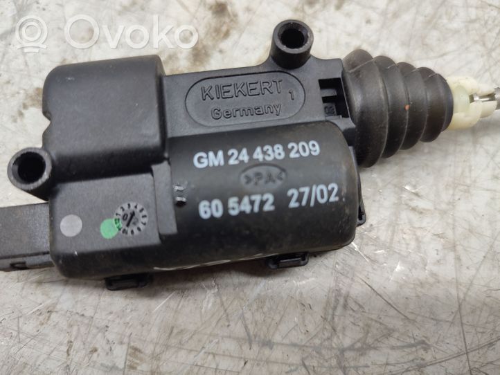 Opel Vectra C Polttoainetankin korkin lukon moottori 24438209