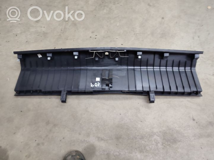 Volkswagen PASSAT B7 USA Osłona pasa bagażnika 561863459