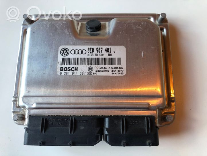 Audi A6 S6 C5 4B Moottorin ohjainlaite/moduuli 8E0907401J