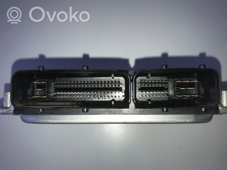 Volkswagen PASSAT B5.5 Sterownik / Moduł ECU 038906019KE