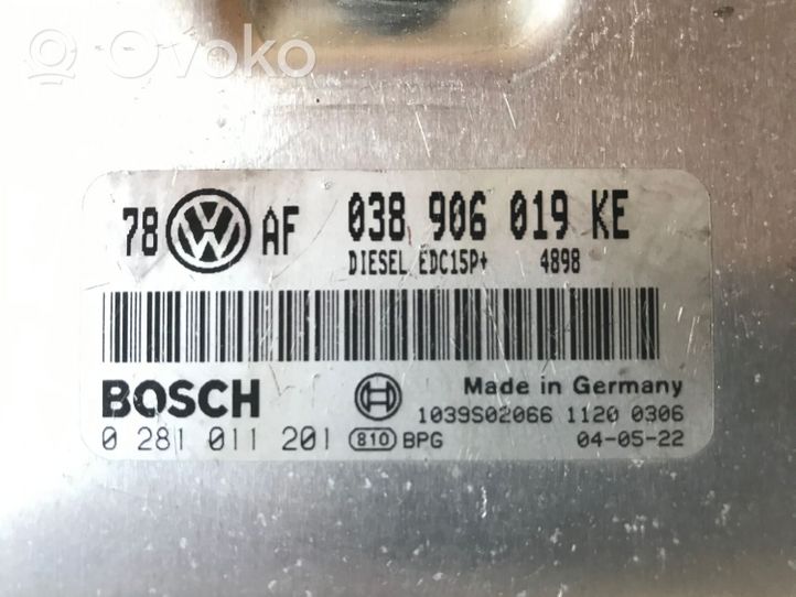 Volkswagen PASSAT B5.5 Sterownik / Moduł ECU 038906019KE