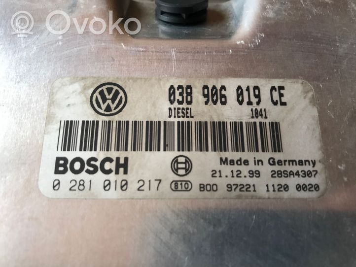 Volkswagen PASSAT B5 Блок управления двигателя 038906019CE