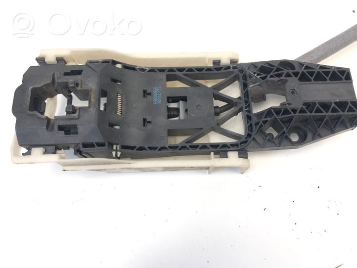 Volkswagen Touareg II Klamka zewnętrzna drzwi przednich 5N0839885H