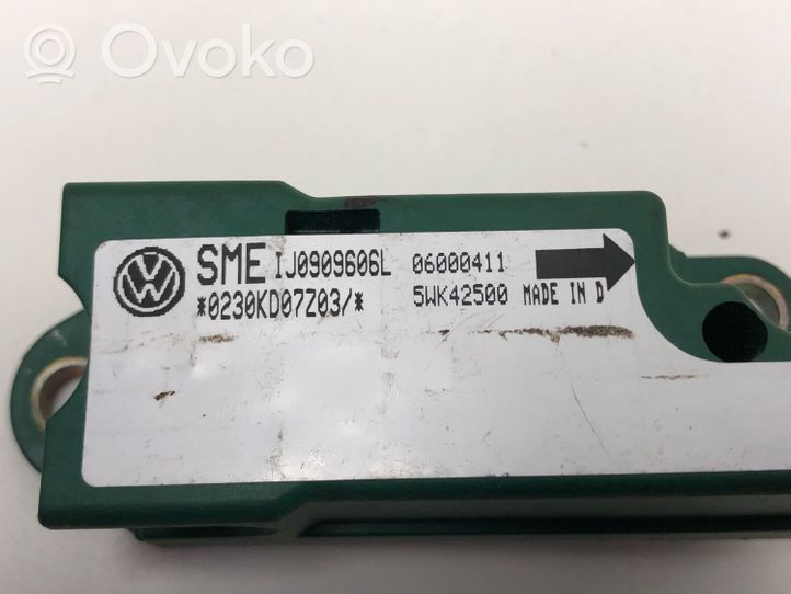 Volkswagen New Beetle Sensore d’urto/d'impatto apertura airbag 1J0909606L