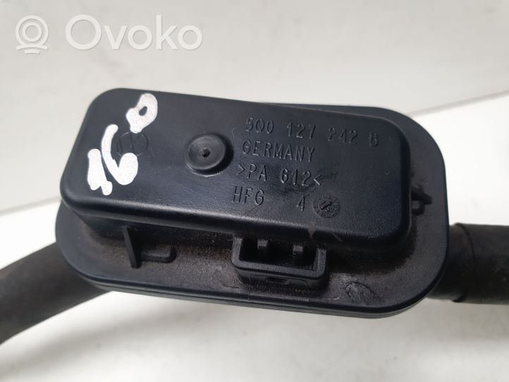 Volkswagen PASSAT B8 Linea/tubo flessibile di ritorno del carburante 5Q0127242B