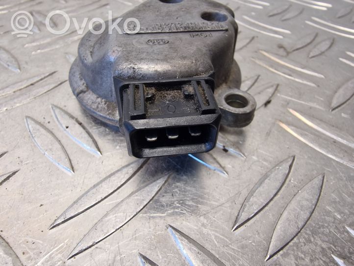 Audi A8 S8 D2 4D Sadales vārpstas stāvokļa sensors 058905161B