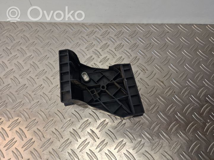 Audi A8 S8 D2 4D Support de pare-chocs arrière 4D0807572A