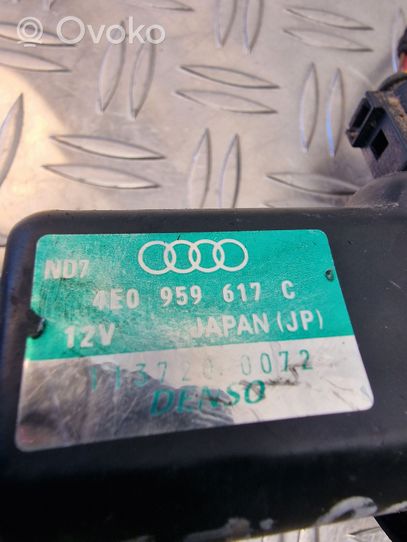 Audi A8 S8 D3 4E Sähköinen jäähdytysnesteen apupumppu 4E0959617C