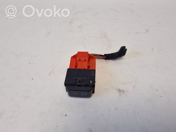 Skoda Roomster (5J) Interruptor de calefacción del asiento 5J0963563A