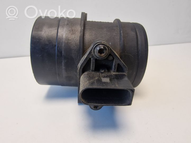 Volkswagen PASSAT B6 Przepływomierz masowy powietrza MAF 074906461B