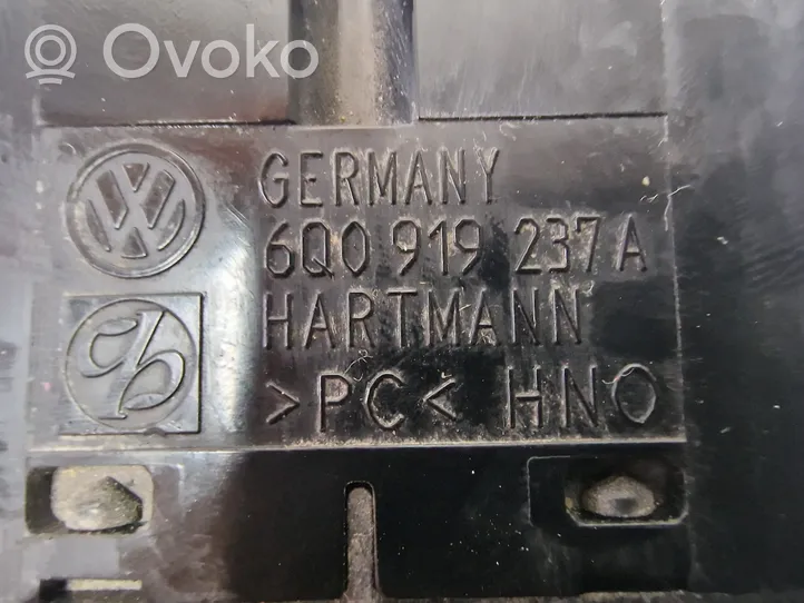 Volkswagen Touran I Interruptor de encendido/apagado del airbag de pasajero 6Q0919237A