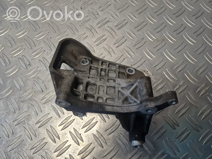 Volkswagen Touareg II Support de générateur / alternateur 059903143AJ