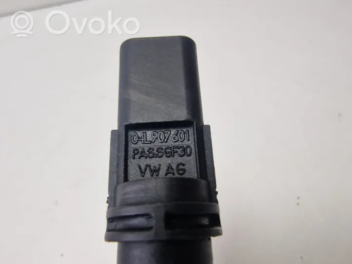 Volkswagen Golf VII Camshaft position sensor 04L907601