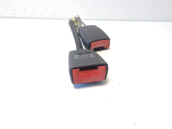 Audi A4 S4 B5 8D Boucle de ceinture de sécurité arrière centrale 8D0857739D