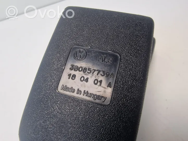 Volkswagen PASSAT B5 Middle seatbelt buckle (rear) 3B0857739A