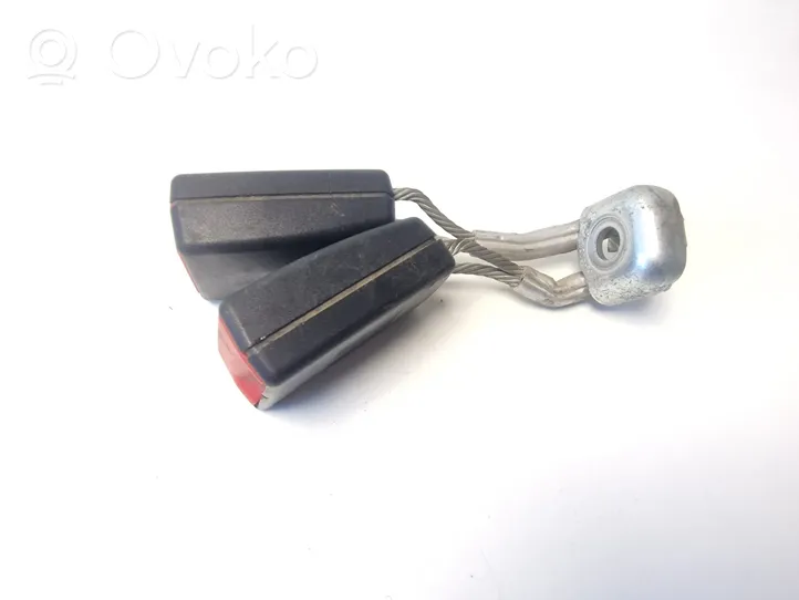 Volkswagen PASSAT B6 Boucle de ceinture de sécurité arrière centrale 3C0857739B