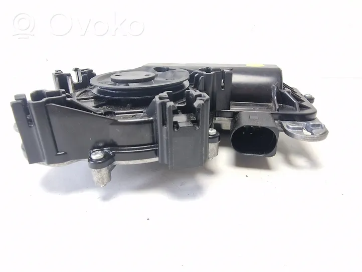 Volkswagen PASSAT B8 Takaluukun/tavaratilan luukun nostomoottori 3G0827887A