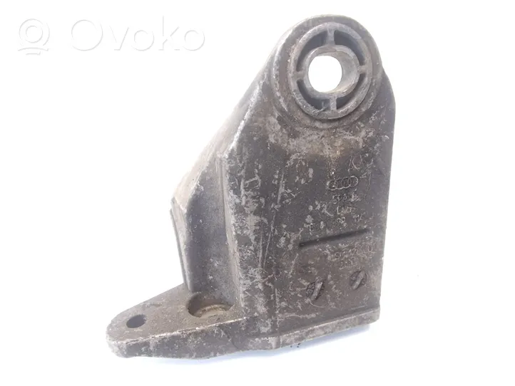 Audi A4 S4 B5 8D Supporto di montaggio scatola del cambio 8D0399114AH