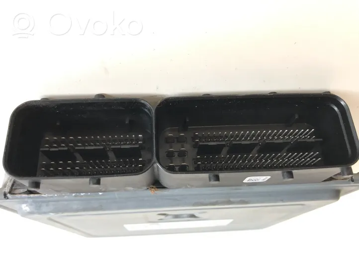 Volkswagen Golf Plus Variklio valdymo blokas 03F907309R