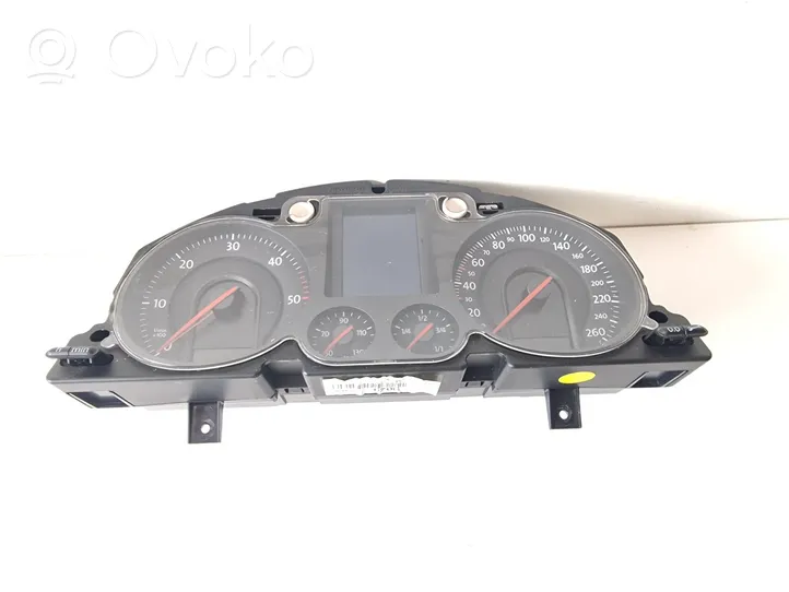 Volkswagen PASSAT B6 Speedometer (instrument cluster) 3C0920870G